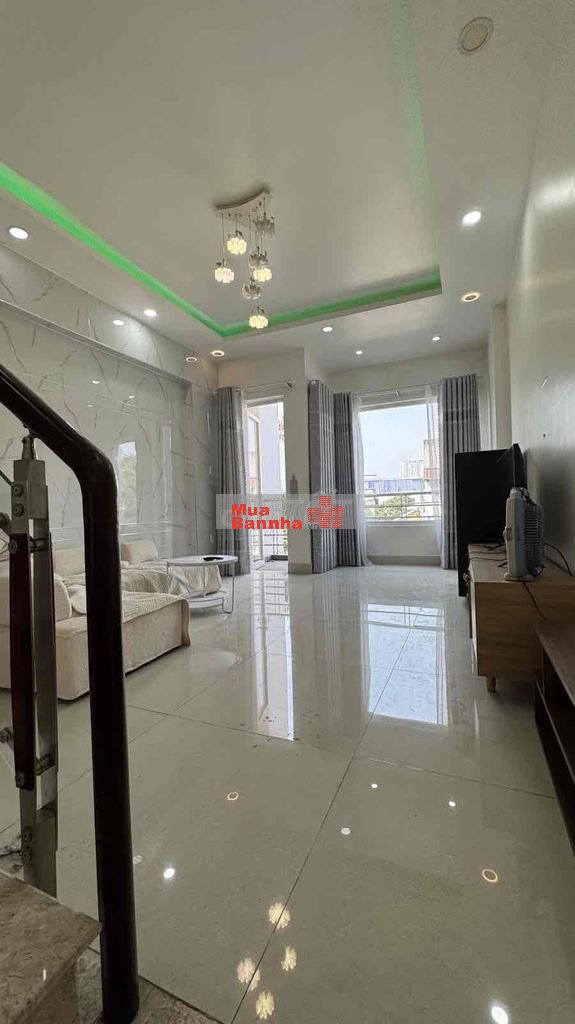 NHÀ MẶT TIỀN ĐƯỜNG 28 cách bệnh viện Lê Văn Thịnh tầm 300m - 4 Tầng