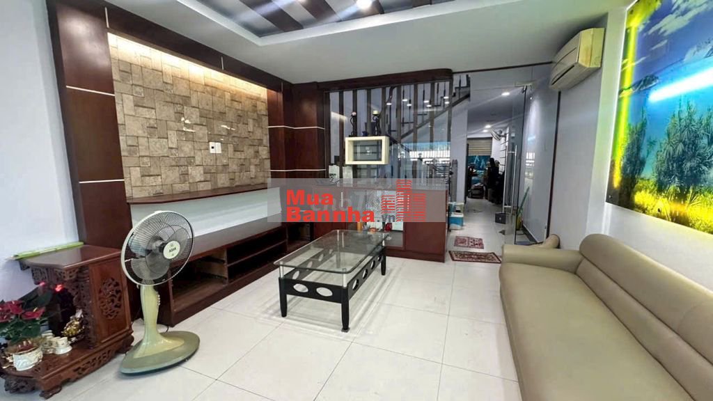 Nhà Mặt Tiền Đường Phạm Hữu Lầu . DT 20x18m SH 360m2 . 152tr/m2