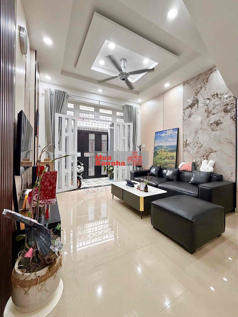 BÁN GẤP NHÀ GẦN VẠN PHÚC CITY