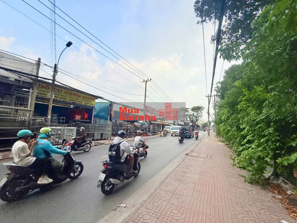 BÁN NHÀ 584 BÌNH LONG 188,2M2, NGANG 4, DÀI 48 SÁT AEON TÂN PHÚ 11,8TỶ