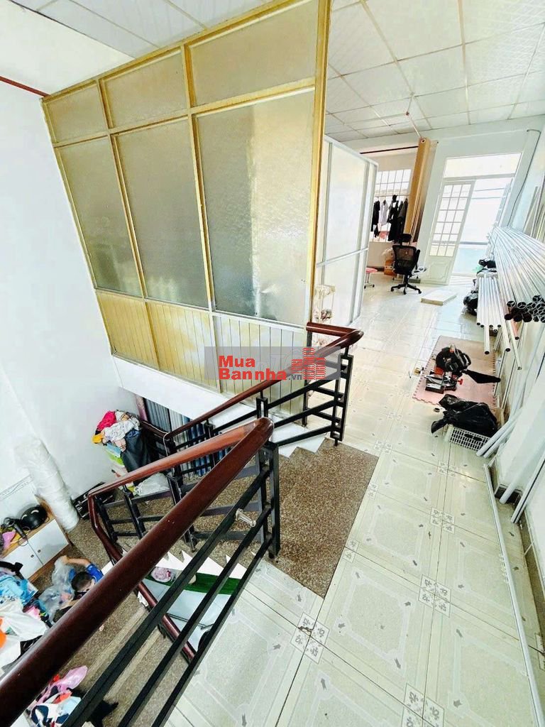 bán nhà mặt đất tiền Phạm Thế Hiển