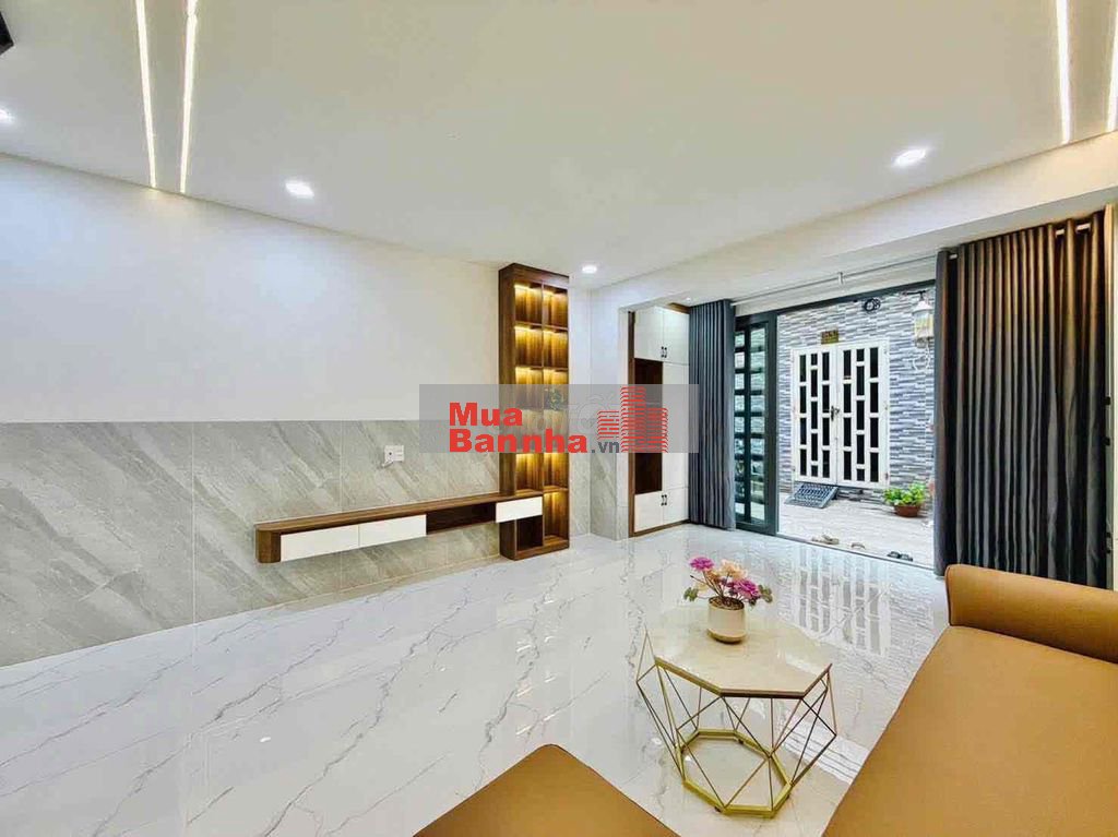 Nhà DT: 4m x 10.5m(Nở H.4.30m)Đúc 1lầu,full nội thất đầy đủ