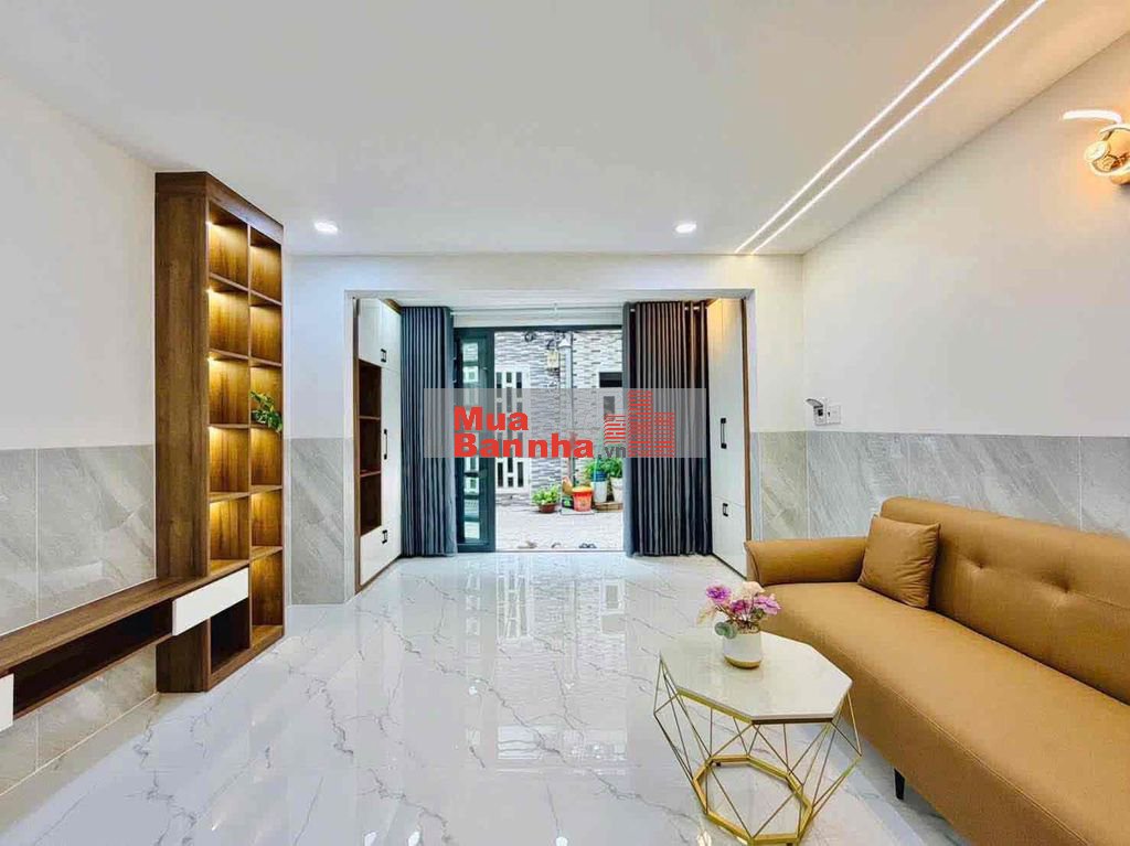 Nhà DT: 4m x 10.5m(Nở H.4.30m)Đúc 1lầu,full nội thất đầy đủ