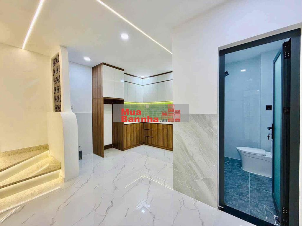 Nhà DT: 4m x 10.5m(Nở H.4.30m)Đúc 1lầu,full nội thất đầy đủ