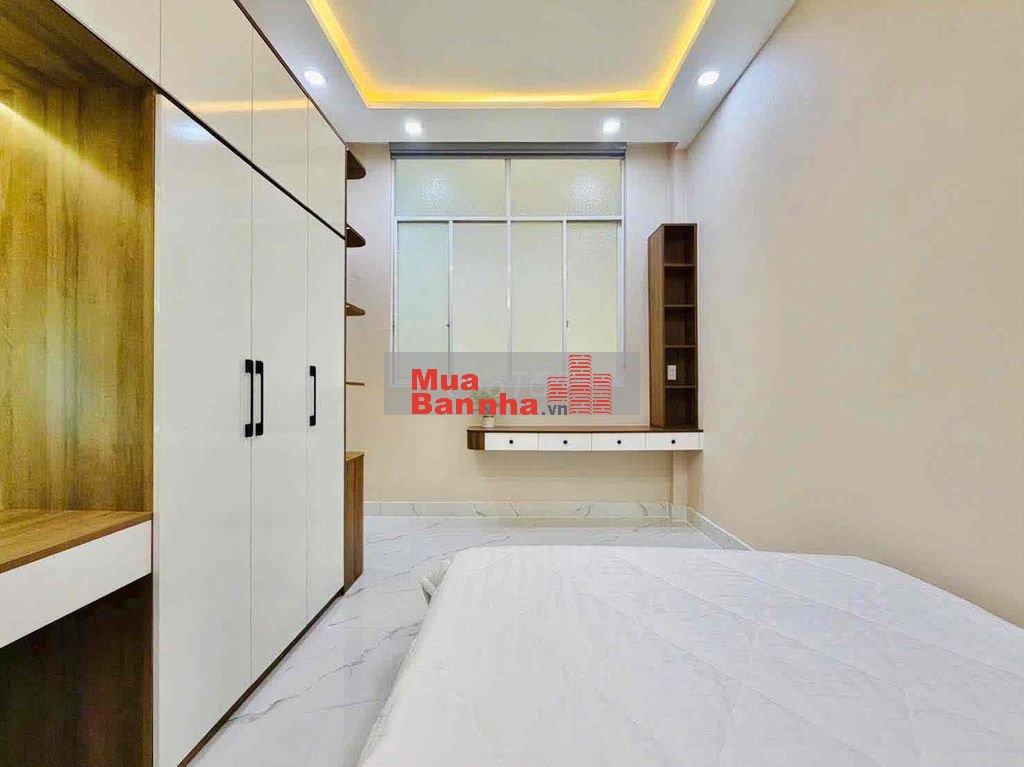 Nhà DT: 4m x 10.5m(Nở H.4.30m)Đúc 1lầu,full nội thất đầy đủ