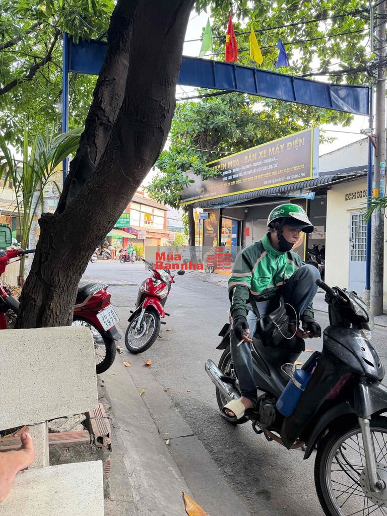 bán nhà hẻm xe tải 8m 3x3 3 tầng