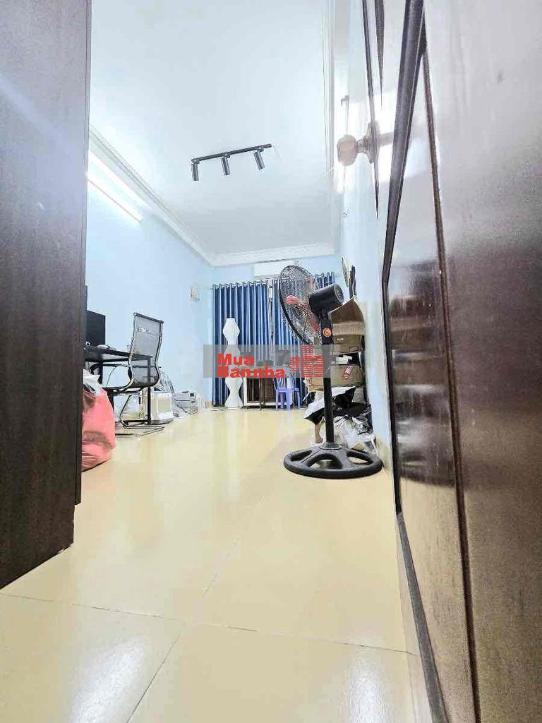 PHỐ TRƯƠNG ĐỊNH CĂN GÓC 2THOÁNG 5TẦNG NGÕ BA GÁC TT BÁCH KINH XÂY.