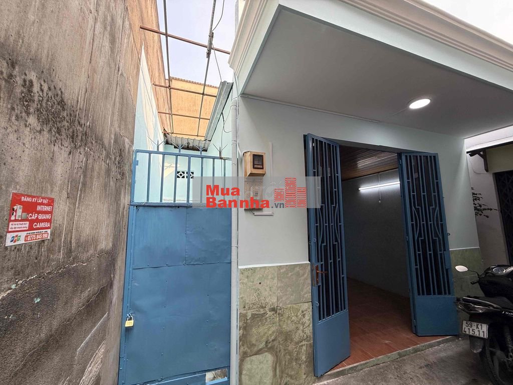NHÀ NGANG 5M ĐẸP NGAY CHỢ ĐÊM BÀ HOM - GIÁ 2 TỶ 370