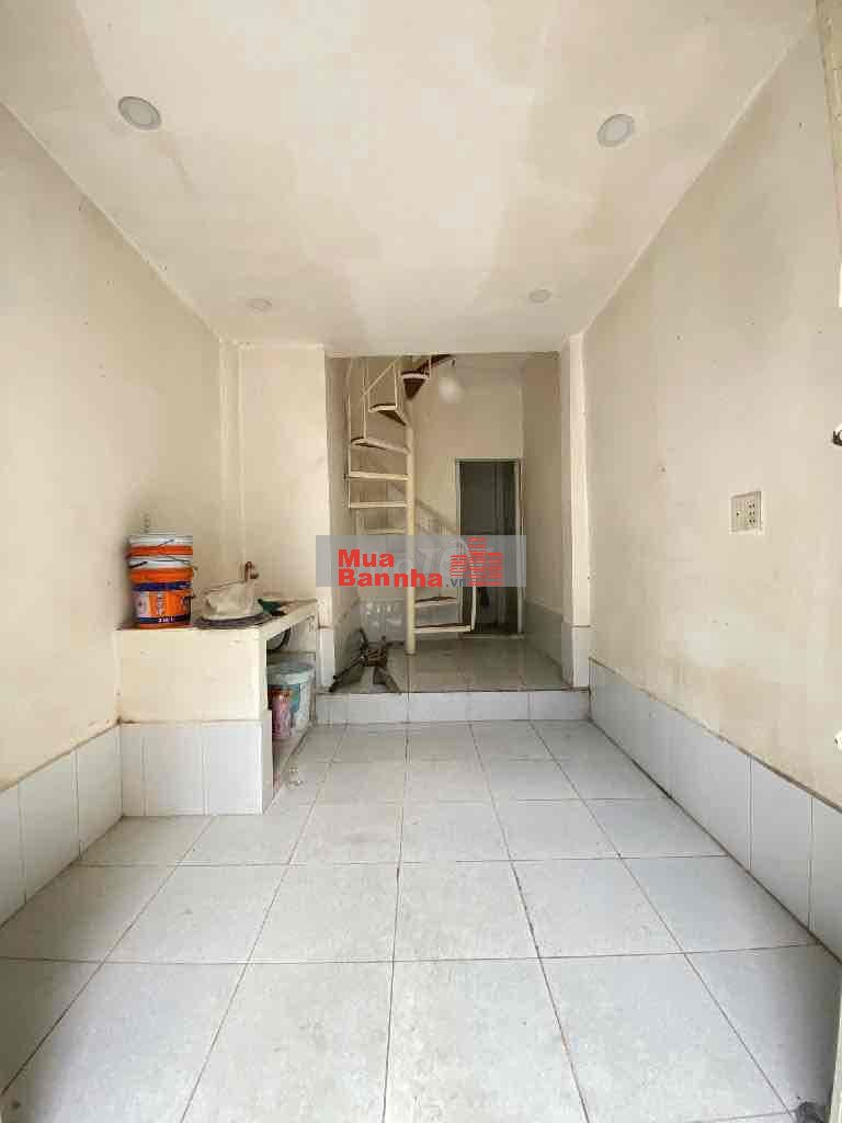 NHÀ 3 TẦNG HOÀN CÔNG ĐỦ - CHỈ 1T900 - KHÔNG DÍNH QUY HOẠCH , TL