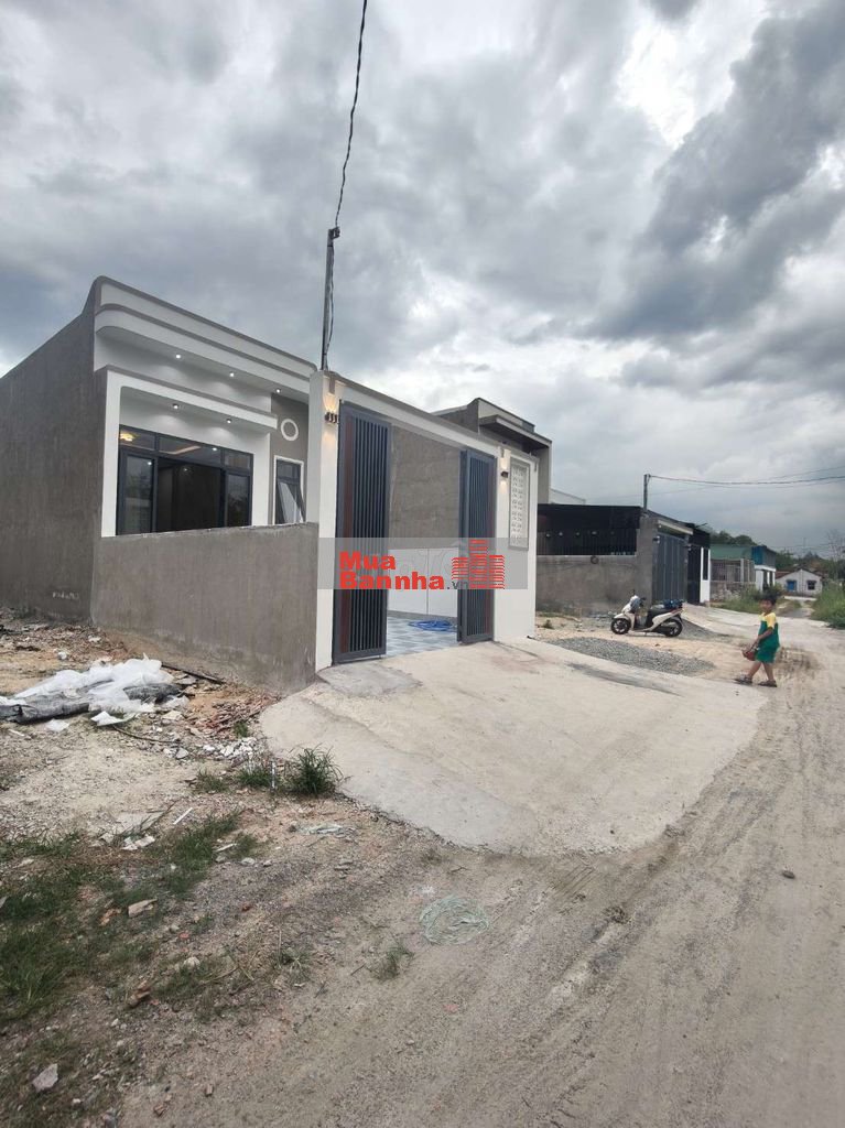 nhà đẹp giá rẻ tại tân định bến cát 2 mặt tiền