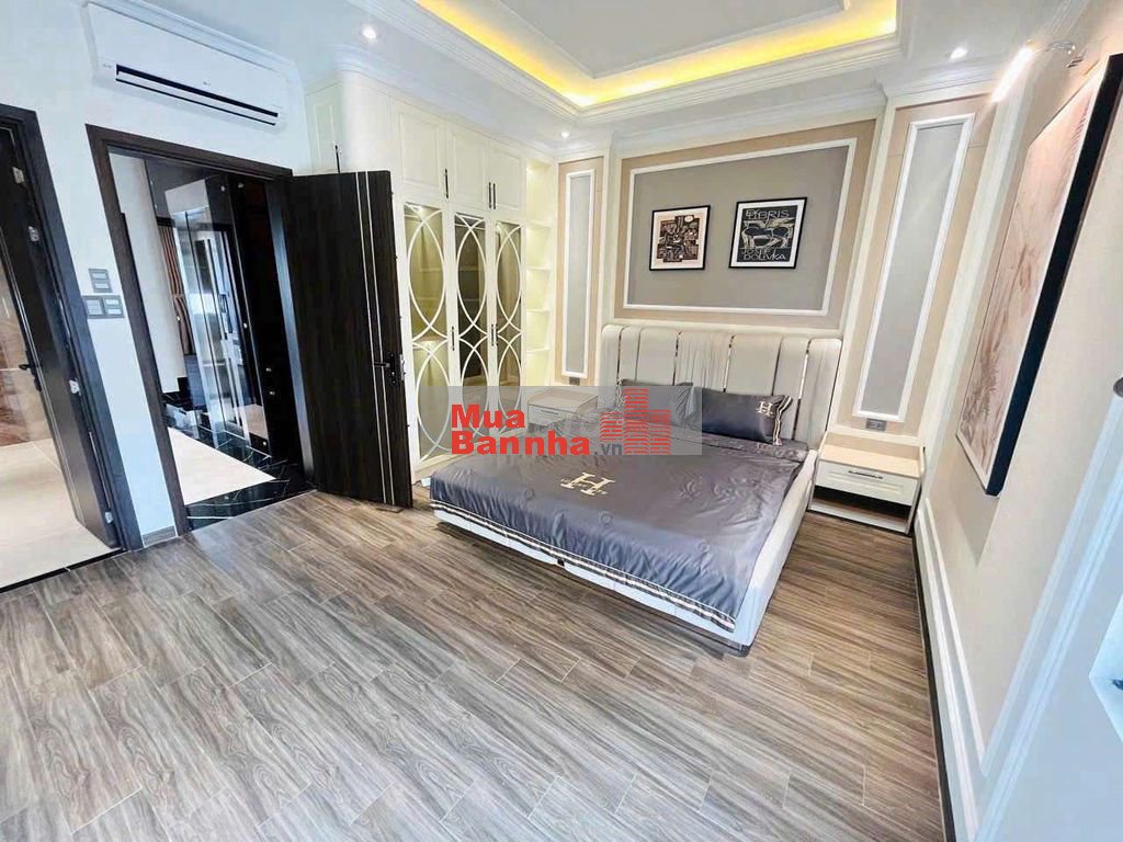 BÁN NHÀ ĐẸP 4 LẦU ST CÓ THANG MÁY LIỀN KỀ PHÚ MỸ HƯNG Đường D5B QUẬN 7