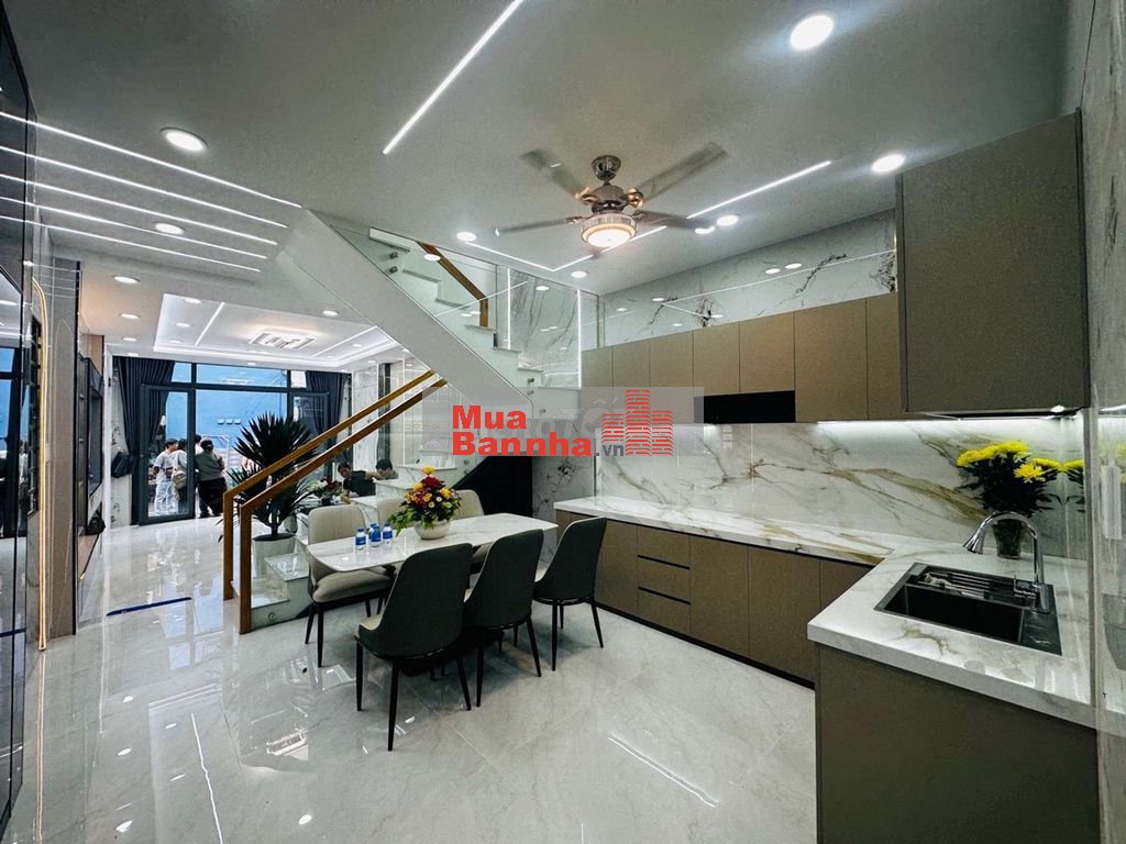 Bán nhà Trần Thị Hè Quận 12, 4x16m, lô góc, hẻm kinh doanh