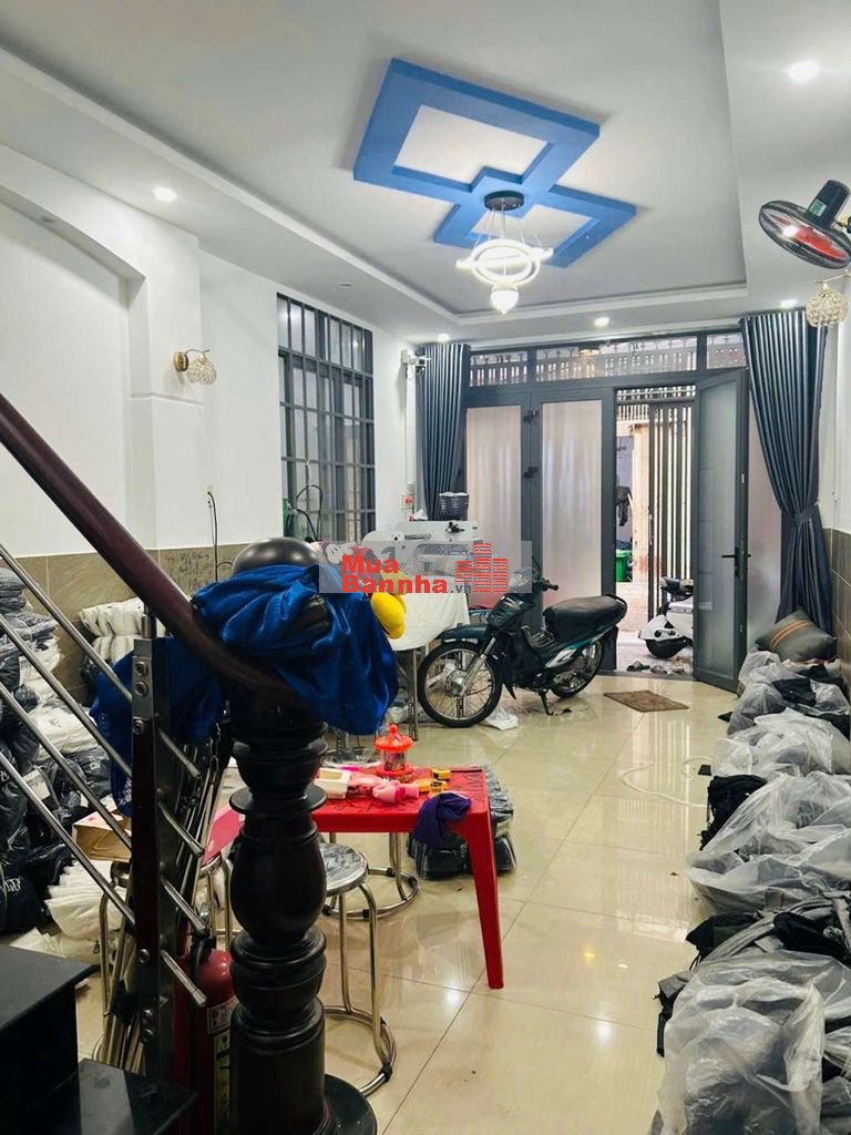 CHỦ BÁN GẤP 2 TẦNG, 4.6X23M, NGAY KHU ĐỒNG BỘ BÀU CÁT, CHỈ 8 TỶ X.