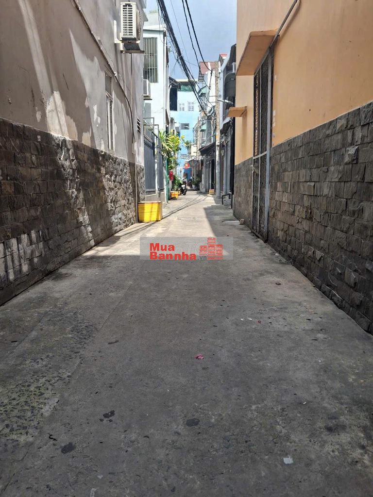 - Nhà to giá rẻ