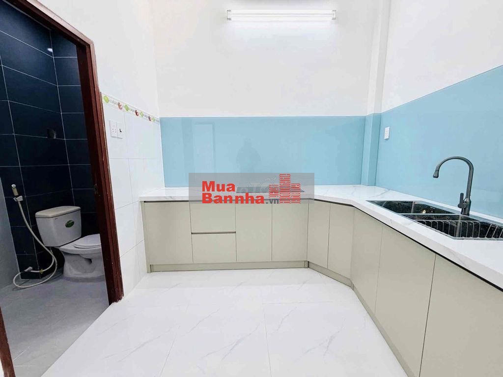 Hàng hiếm bán nhà 2 tầng 50m2 - Hẻm xe hơi khu Vip Phan Văn Trị