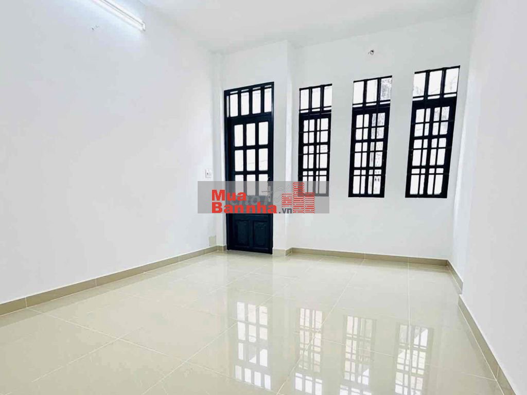 Hàng hiếm bán nhà 2 tầng 50m2 - Hẻm xe hơi khu Vip Phan Văn Trị