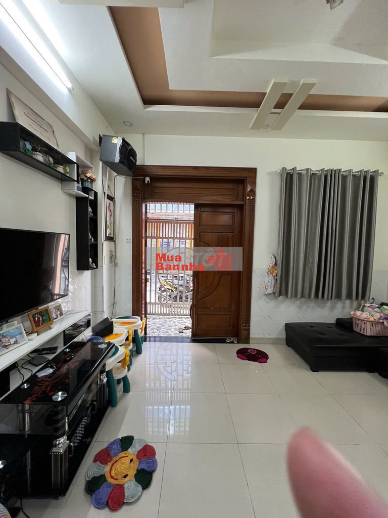 Cần ra gấp nhà Tl47 hẻm xe hơi