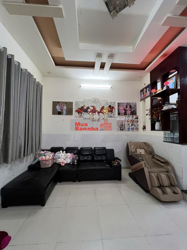 Cần ra gấp nhà Tl47 hẻm xe hơi