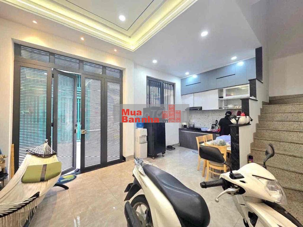 Nhà 4 tầng HXH - 31m2 - mới xây 2 năm ngay Emart chỉ nhỉnh 3ty
