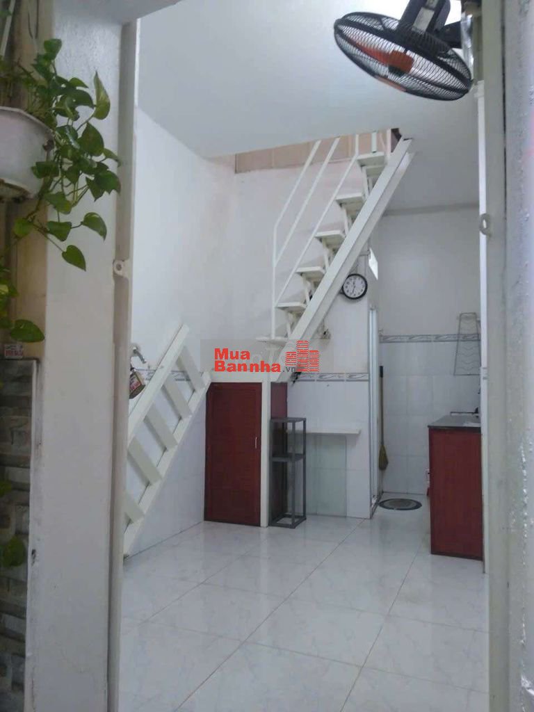 Chính chủ nhà Tú Mỡ 2 lầu sổ riêng
