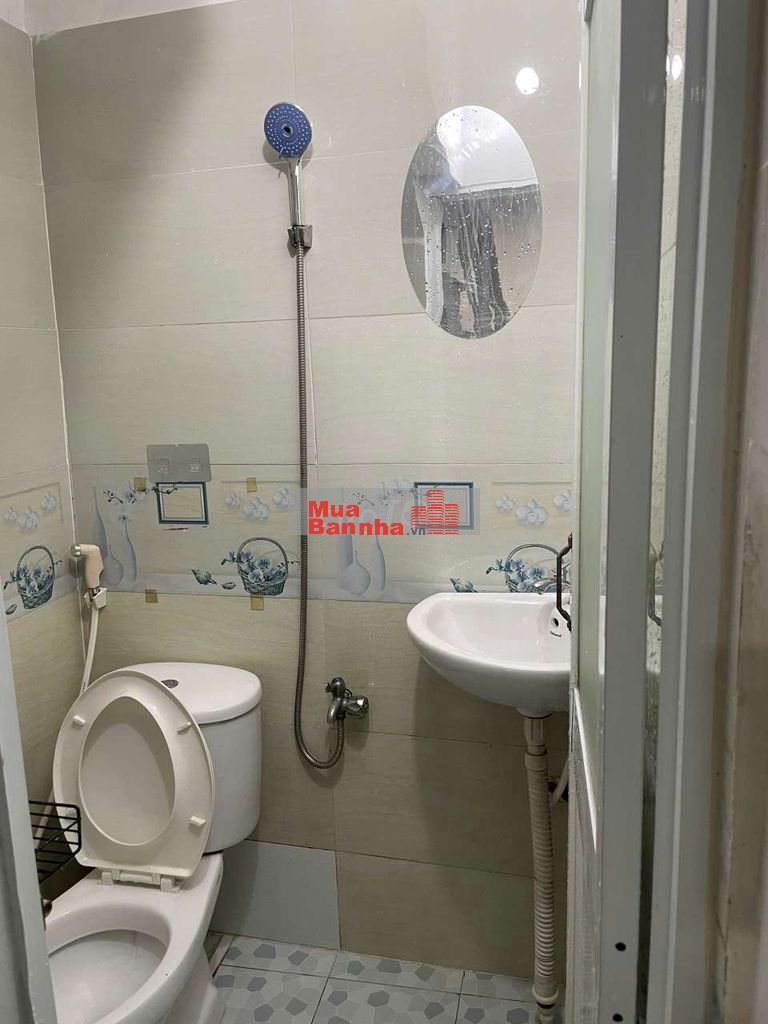 Nhà Phan Huy ích 3x6m 1 lầu sổ riêng hoàn công