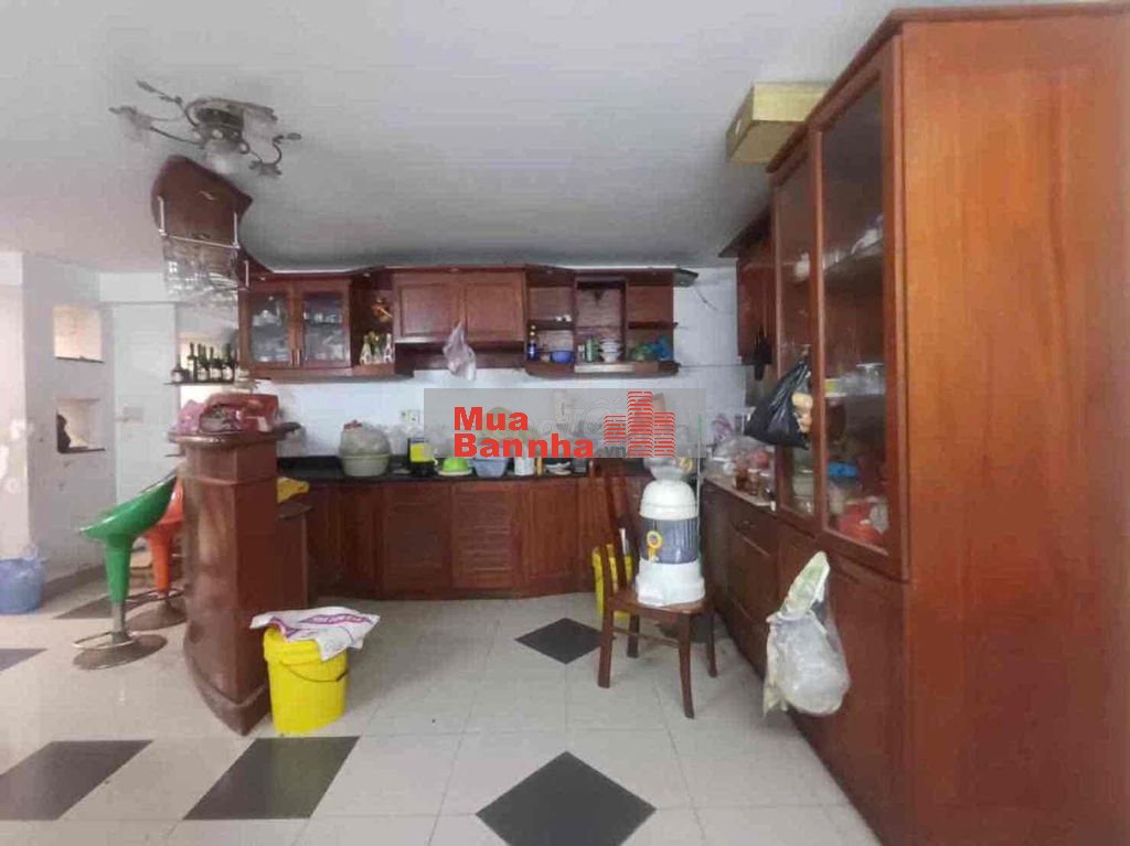 Ngân hàng thanh lý- DT 10x15m-3tang 4 PN rộng lớn- Full thổ Chỉ 5ty xi