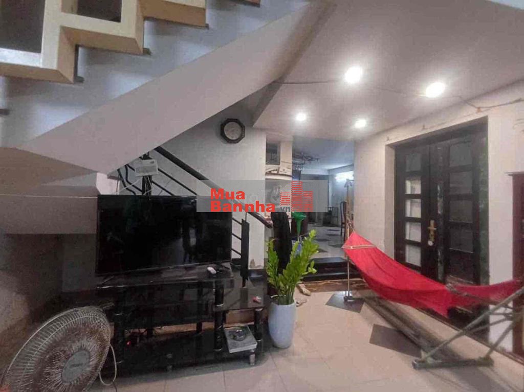 Ngân hàng thanh lý- DT 10x15m-3tang 4 PN rộng lớn- Full thổ Chỉ 5ty xi