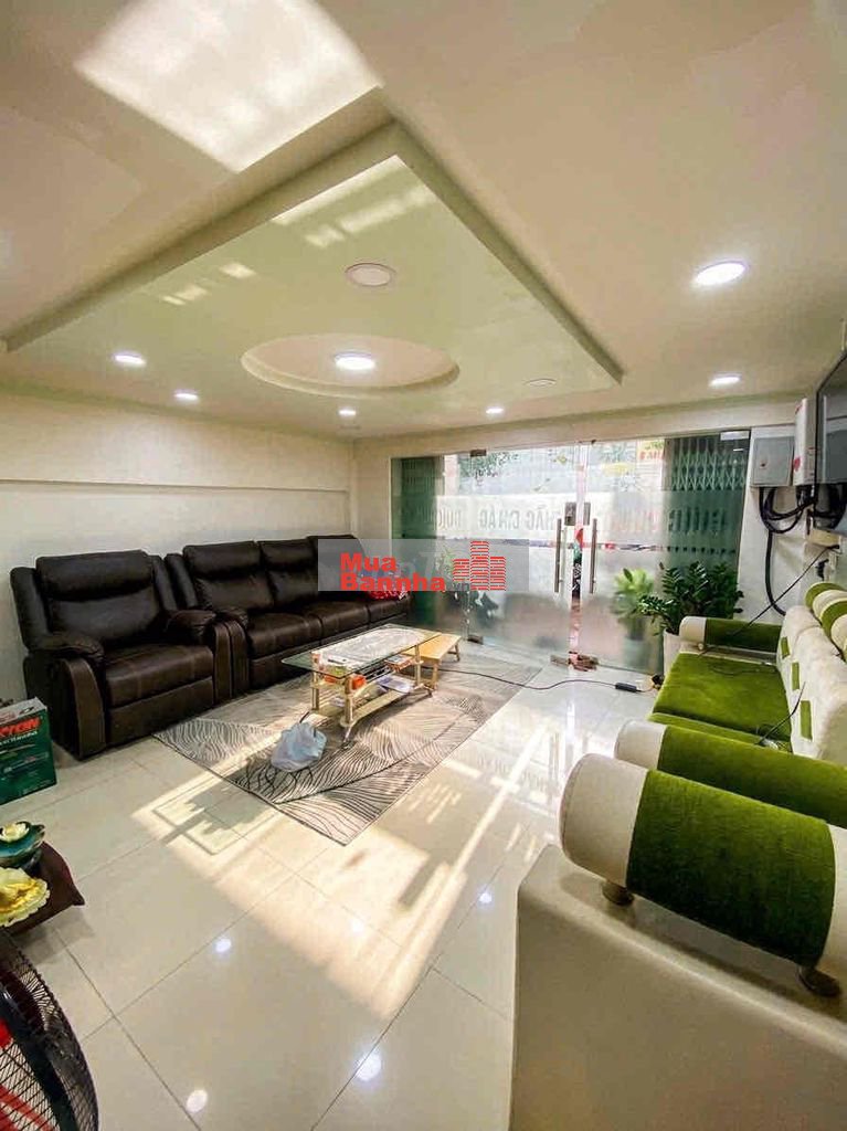 Cắt lỗ 1.5 tỷ! Nhà Quận 6 mới đẹp 50m2, hẻm ô tô đỗ cửa, gần Chợ Phú L