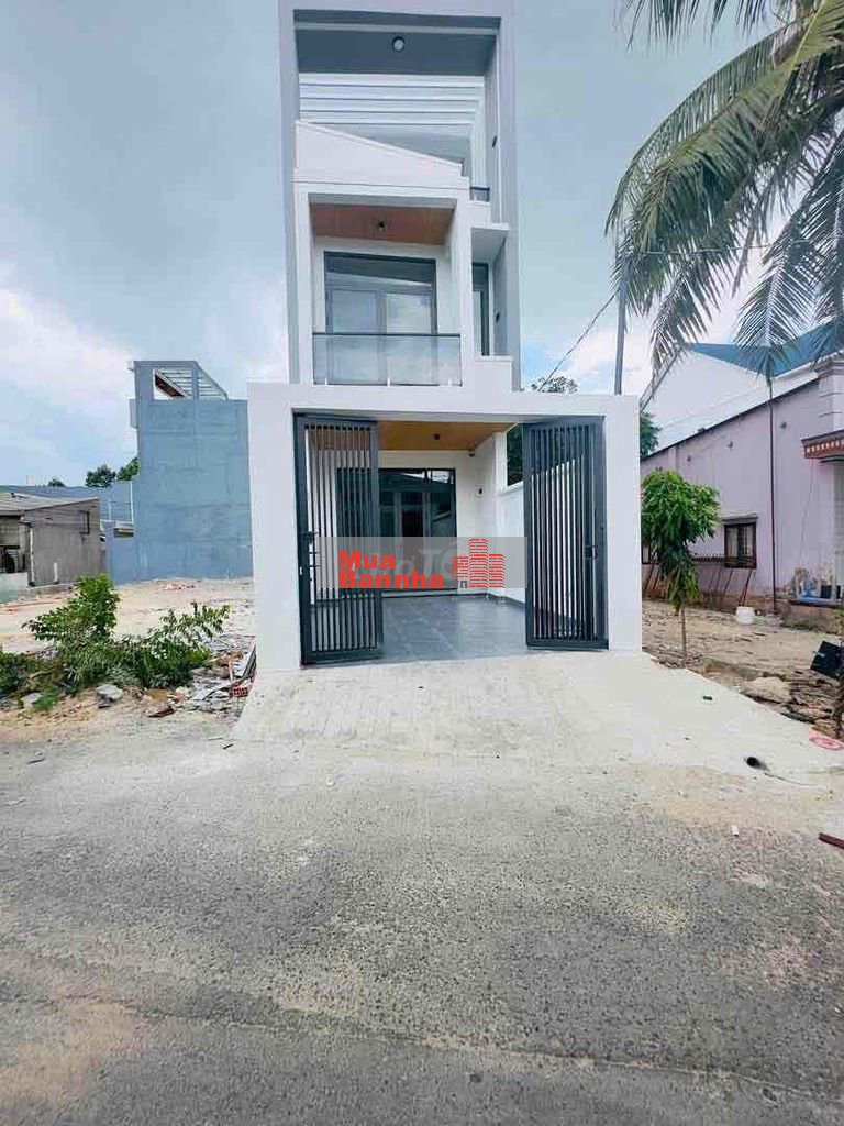 Bán nhà 1 trệt 2 lầu hẻm nguyễn bình gần vòng xoay HT3 trung tâm TDM