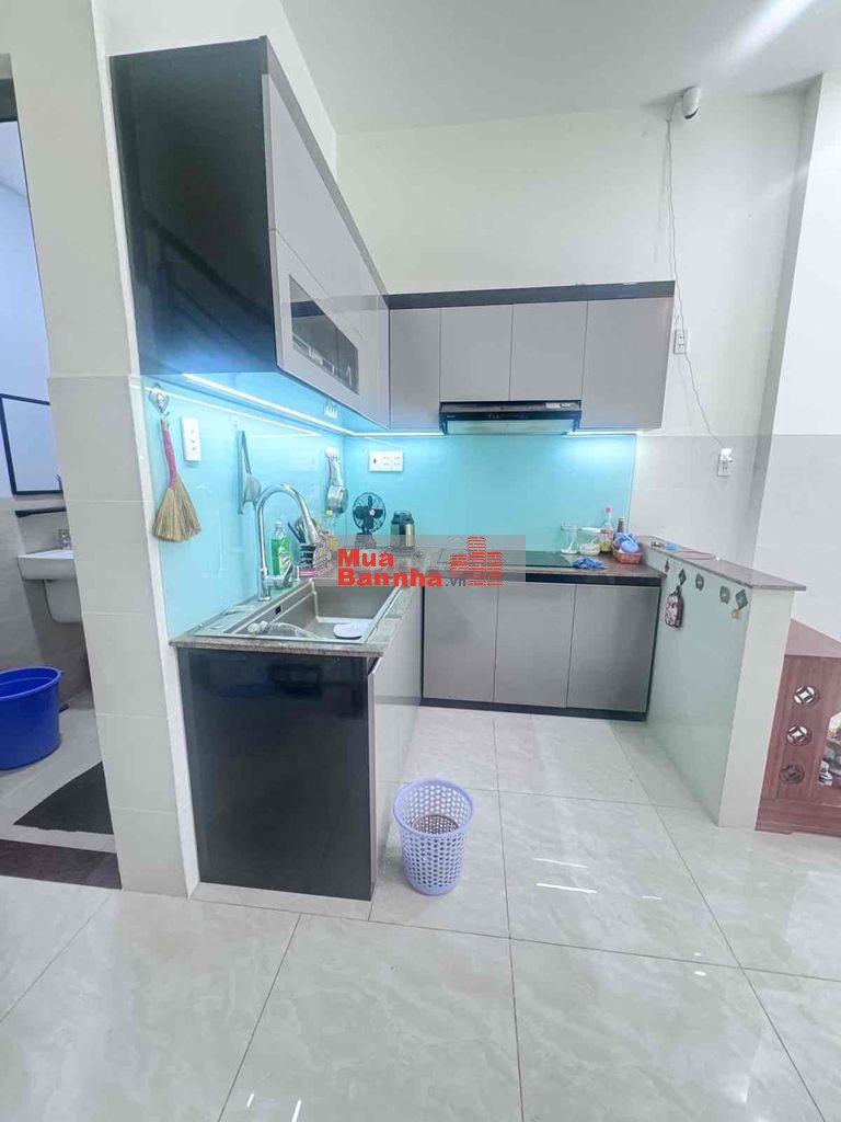 Tôi có nhu cầu bán nhà mới hẻm ô tô thông đường Lê Đình Cẩn 3.9 tỷ