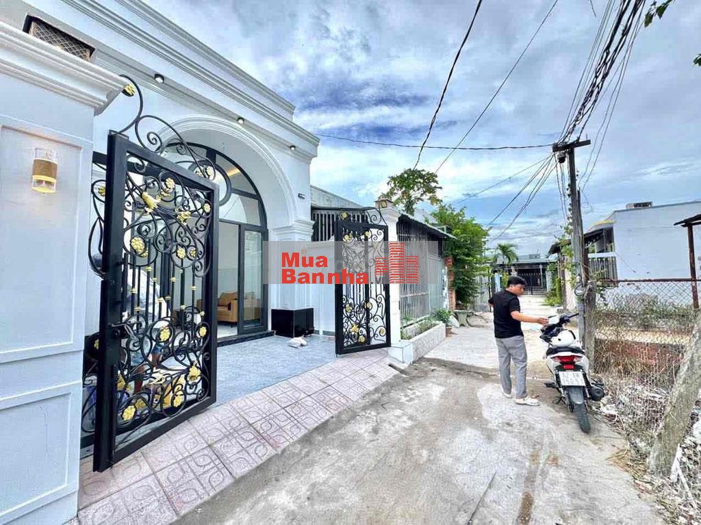 Nhà Mới Mái Hộp 5 x 16m Ngay Ngã Ba Mỹ Lộc - Sổ Hồng Hoàn Công Giá Rẻ