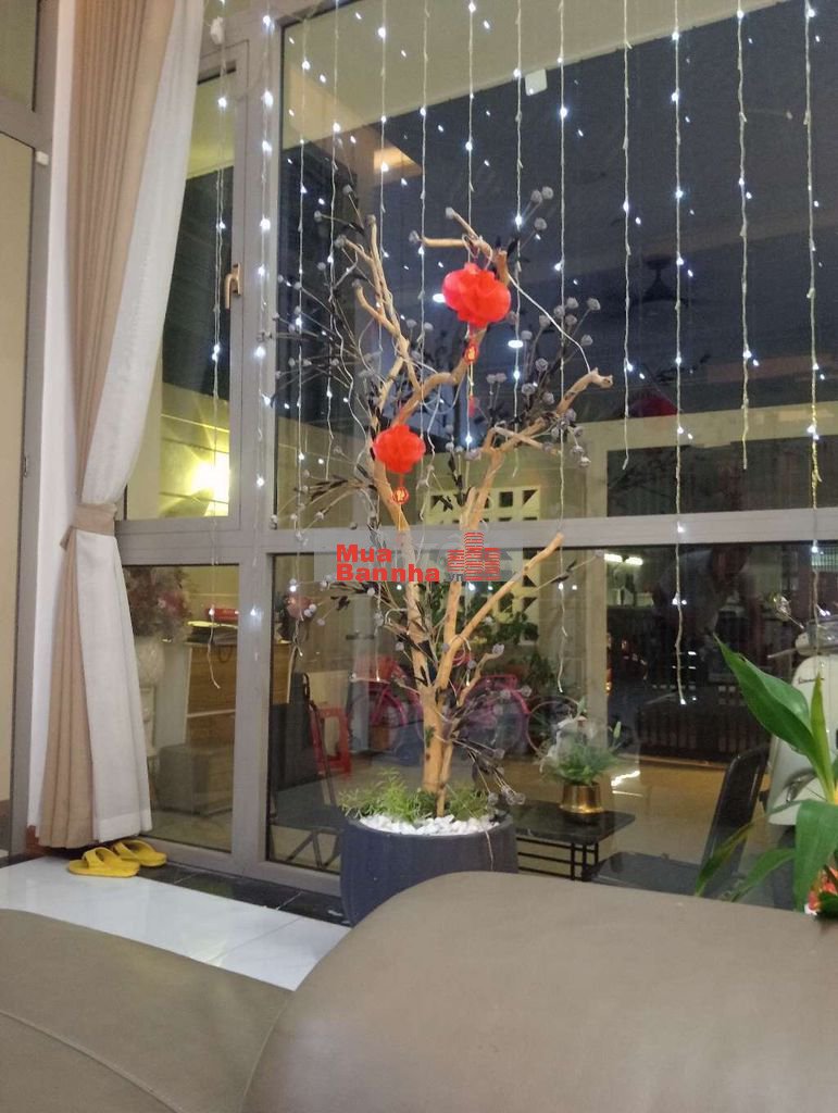 NHÀ💒SAU BẾN XE 140M KẸP CỐNG 2 TẦNG HƯỚNG TÂY