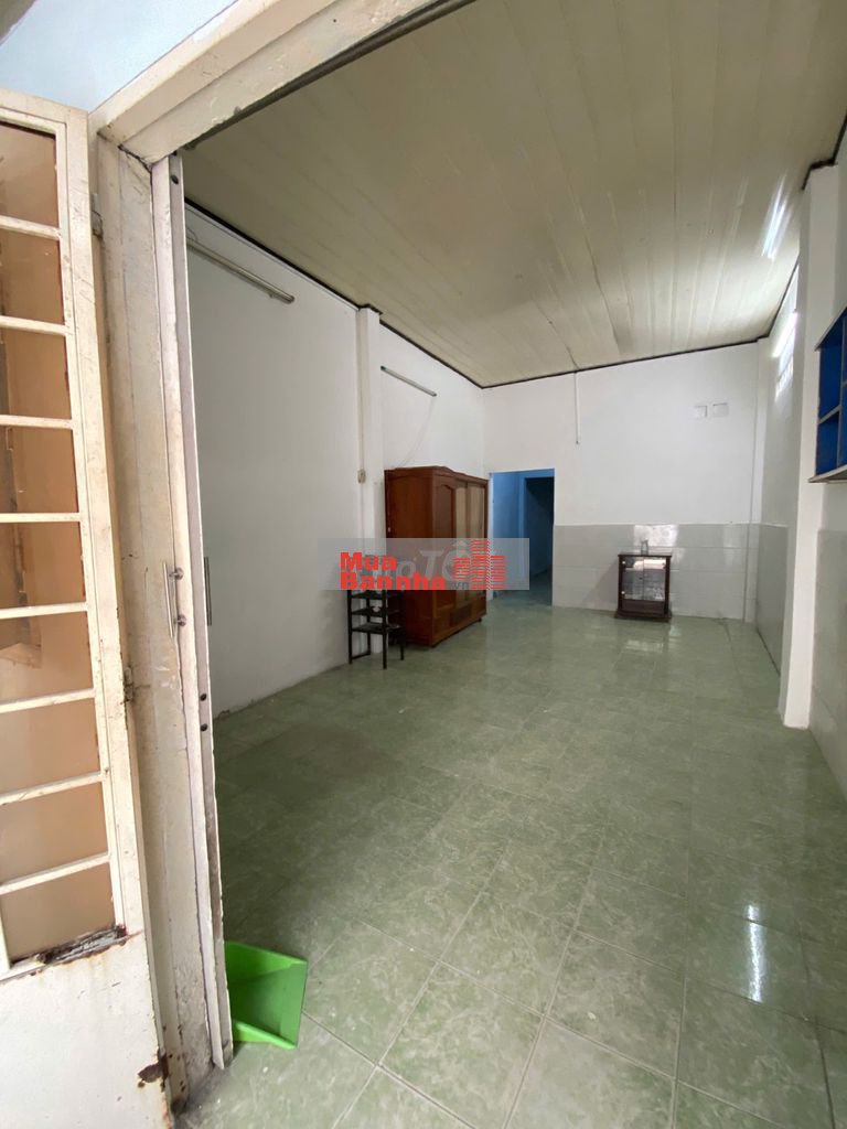 Bán nhà cấp 4 hẻm 80 Dương Quảng Hàm, DT: 4x17,5m. 72m2.