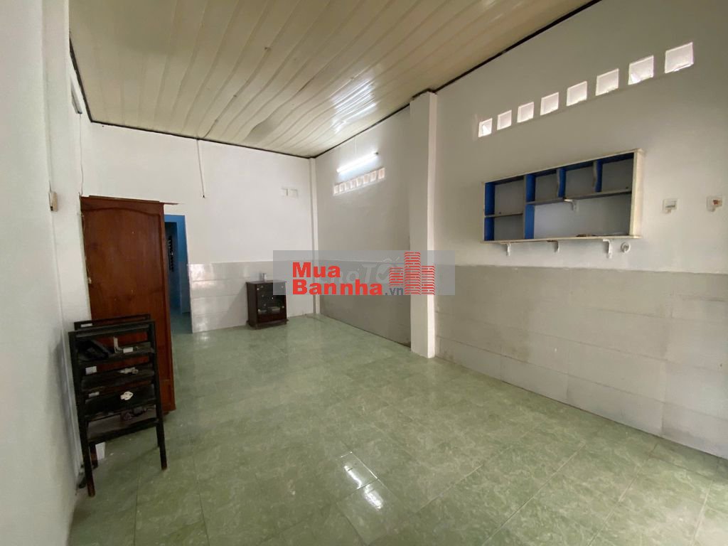 Bán nhà cấp 4 hẻm 80 Dương Quảng Hàm, DT: 4x17,5m. 72m2.