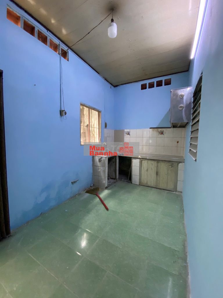 Bán nhà cấp 4 hẻm 80 Dương Quảng Hàm, DT: 4x17,5m. 72m2.