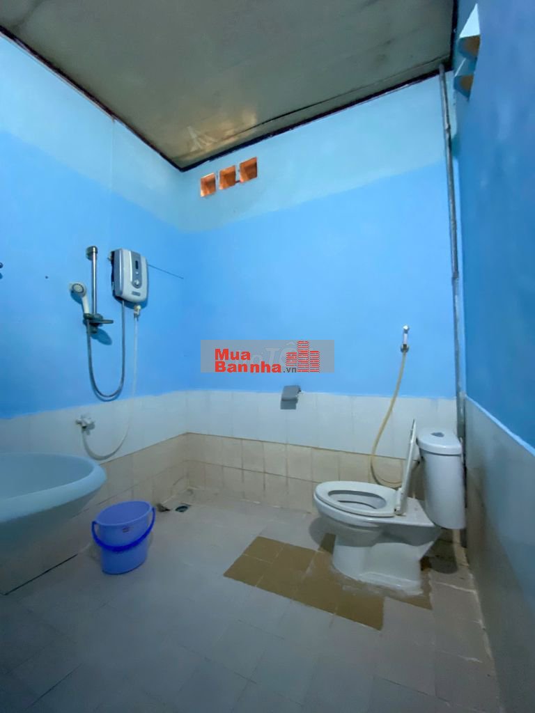Bán nhà cấp 4 hẻm 80 Dương Quảng Hàm, DT: 4x17,5m. 72m2.