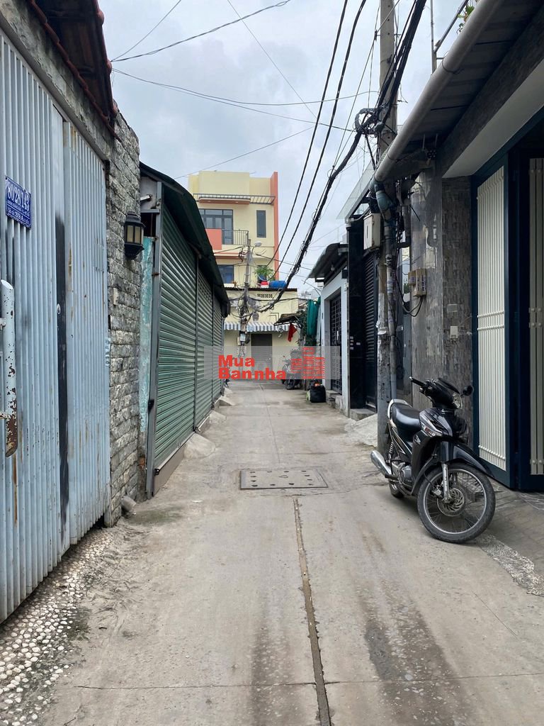 Bán nhà cấp 4 hẻm 80 Dương Quảng Hàm, DT: 4x17,5m. 72m2.