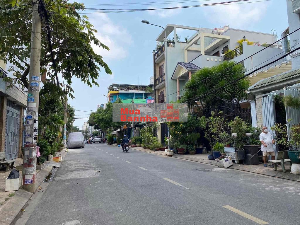 Nhà Mt gần chợ Chu Thiên 4.2x20m cấp 4 giá 8.3 tỷ