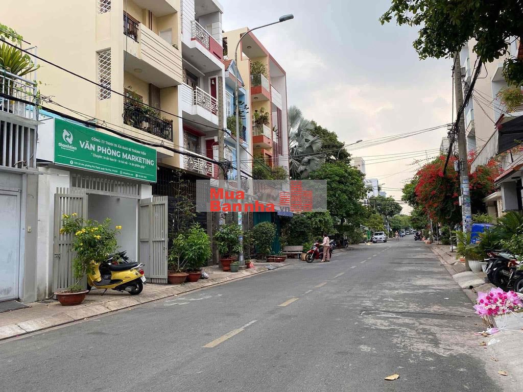 Nhà Mt gần chợ Chu Thiên 4.2x20m cấp 4 giá 8.3 tỷ