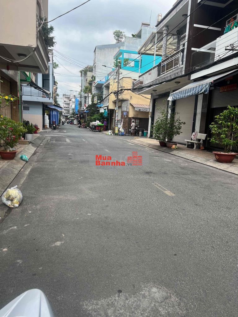 Nhà Mt gần chợ Chu Thiên 4.2x20m cấp 4 giá 8.3 tỷ
