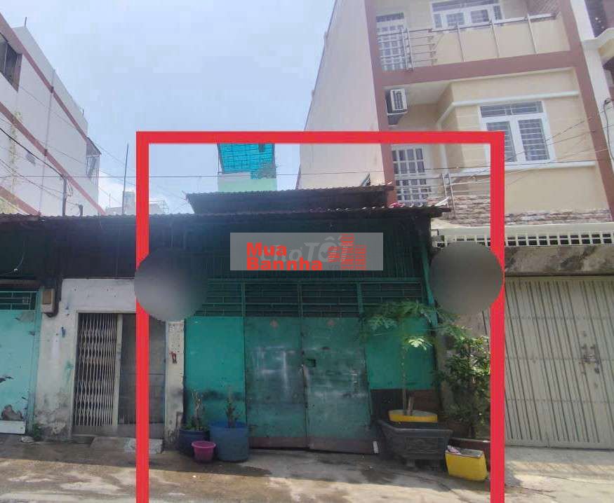 80tr/m2...Bán nhà nát ngay vòng xoay Đầm Sen hẽm 8m giá quá rẻ