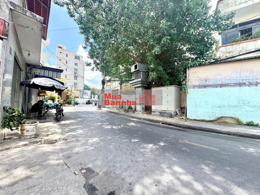 Bán gấp nhà hxh thông Phan Văn Trị, gần vincom, dt 102m2