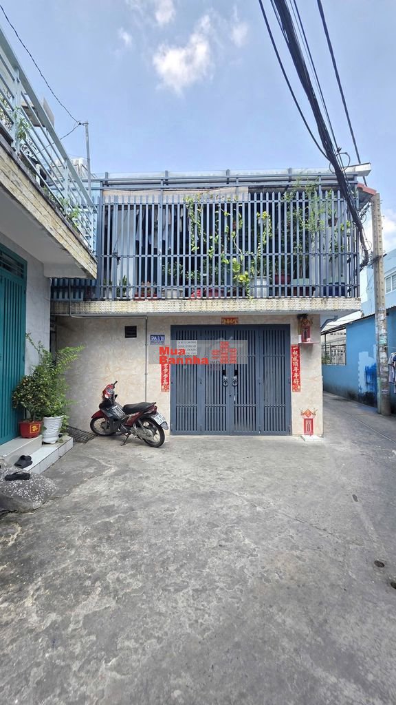BÁN NHÀ HẺM TỈNH LỘ 10 GẦN CHỢ, KẾ BÊN KHU TÊN LỬA