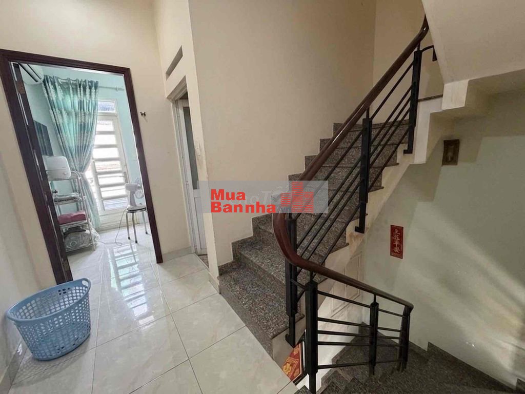 NHÀ 40m xây 4 tầng đường Thái Phiên 7.2 tỷ