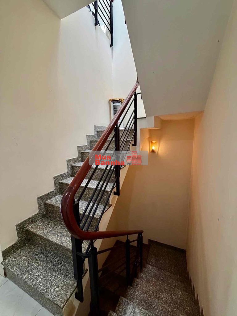 NHÀ 40m xây 4 tầng đường Thái Phiên 7.2 tỷ