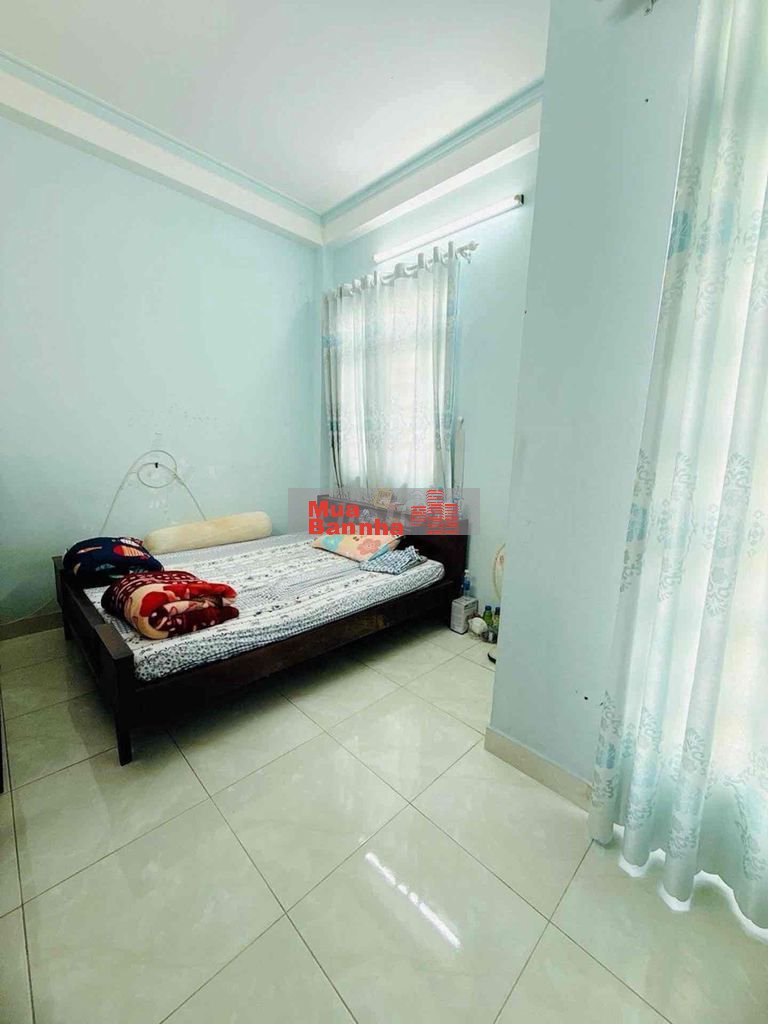 NHÀ 40m xây 4 tầng đường Thái Phiên 7.2 tỷ
