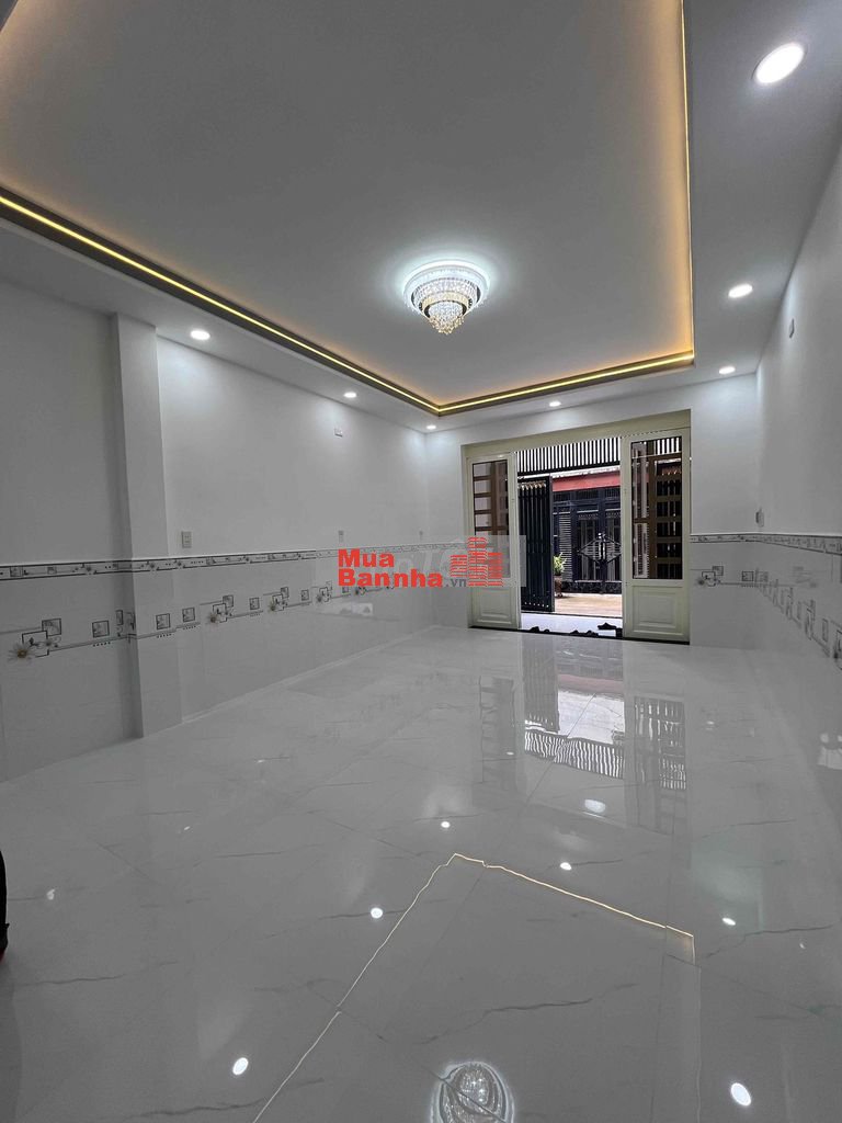 GIẢM NGAY GẦN 200tr BÁN NHANH NHÀ NGAY CHỢ HUỲNH THỊ HAI CHỈ 2TỷHƠN