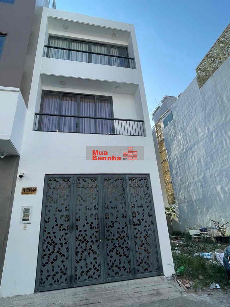 giảm mạnh bán gấp hẻm 6m sát bên quận 4