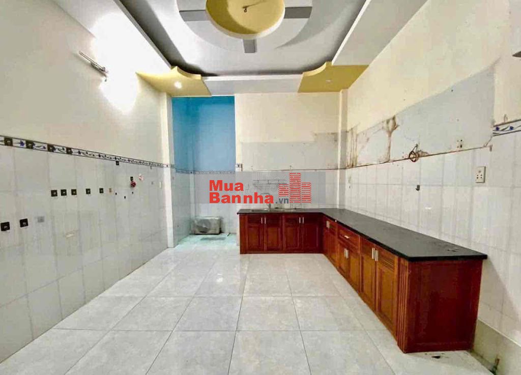 Nhà 72m² 3 tầng, 4PN, ô tô tận cửa, gần HT City Q12, chỉ 5 tỷ