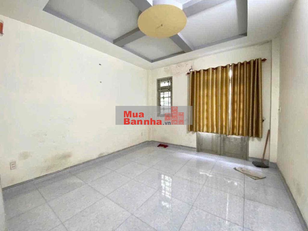 Nhà 72m² 3 tầng, 4PN, ô tô tận cửa, gần HT City Q12, chỉ 5 tỷ